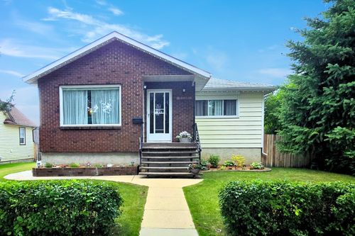 5220 52 St, Camrose, AB, T4V1V8 | Card Image