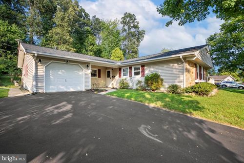 4005 Woodhaven Ln, BOWIE, MD, 20715-1278 | Card Image