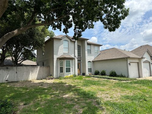 923 Felicia Ln, Arlington, TX, 76017-1764 | Card Image