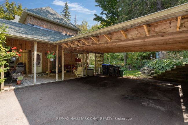 4950 Penetanguishene Rd, House other with 4 bedrooms, 3 bathrooms and 10 parking in Hillsdale ON | Image 10