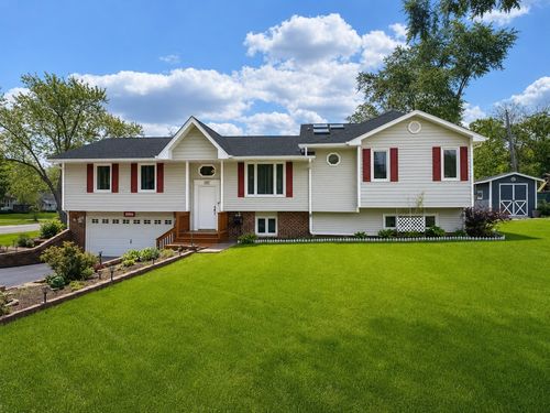 110 Oakwood Ln, Bartlett, IL, 60103-4698 | Card Image