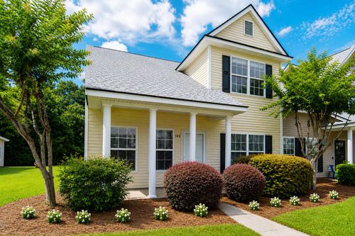 142 Black River Dr, Summerville, SC, 29485-8989 | Card Image