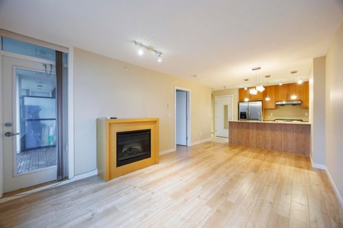 908-7088 Salisbury Ave, Burnaby, BC, V5E0A4 | Card Image