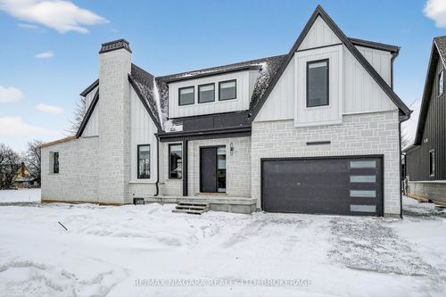 39 Ivy Cres, Thorold, ON, L2V0J9 | Card Image