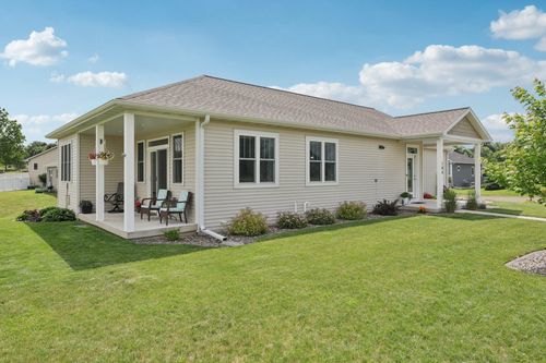 104 Oakview Dr, RIO, WI, 53960-8049 | Card Image