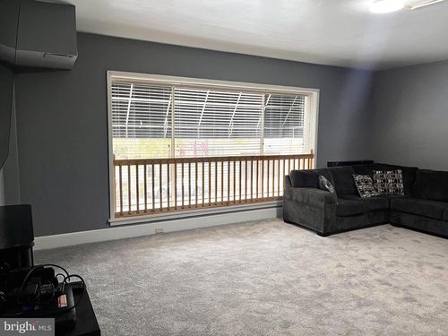 27 N Hanover St, POTTSTOWN, PA, 19464-5485 | Card Image