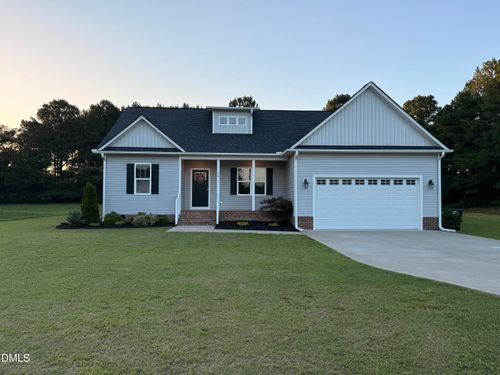 79 Morrison Dr, Dunn, NC, 28334-8302 | Card Image