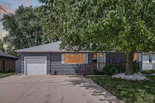 555 W Brookmont Blvd, Bradley, IL, 60915-2644 | Card Image