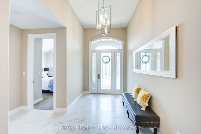 8 Loganville Lane, Condo with 3 bedrooms, 3 bathrooms and 2 parking in New Hamburg ON | Image 4