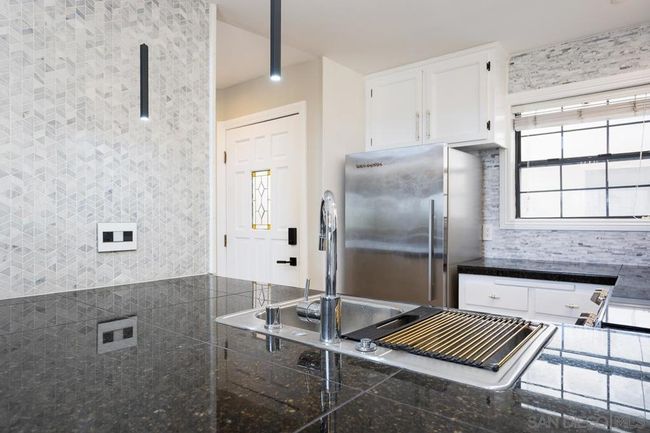 APT-22 - 270 Dahlia Ave, Condo with 3 bedrooms, 2 bathrooms and 2 parking in Imperial Beach CA | Image 6