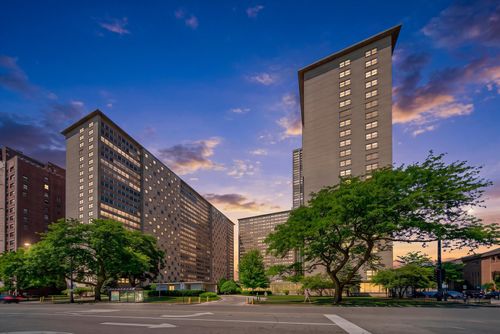 411b-3950 N Lake Shore Drive, Chicago, IL, 60613 | Card Image