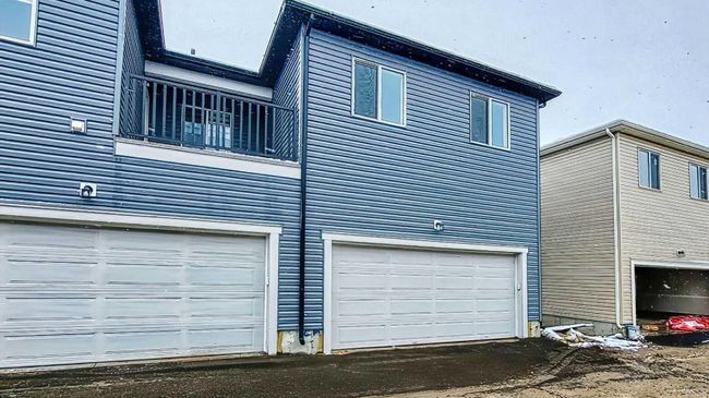 43 Carringwood Manor Nw, Home with 3 bedrooms, 2 bathrooms and 2 parking in Calgary AB | Image 49