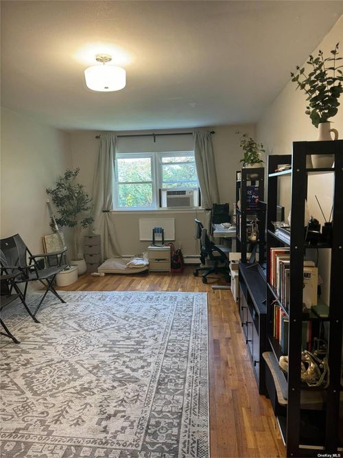 45 220th Pl, Bayside, NY, 11361-3677 | Card Image