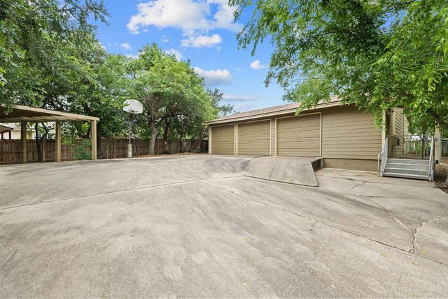 1204 Oak Hollow Dr, House other with 3 bedrooms, 2 bathrooms and 12 parking in Leander TX | Image 26