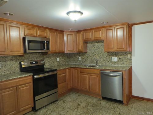 4-2 E Main Street, Middletown, NY, 10940 | Card Image