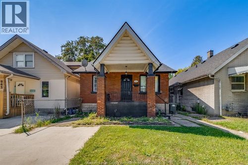 961 Curry Ave, Windsor, ON, N9B2C4 | Card Image
