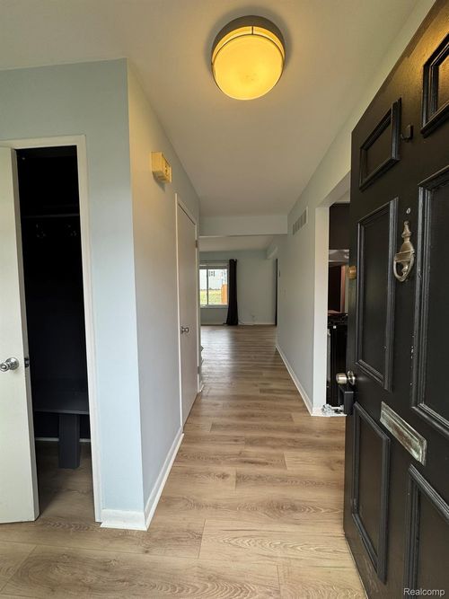 3367 Burbank Dr, Ann Arbor, MI, 48105-1516 | Card Image