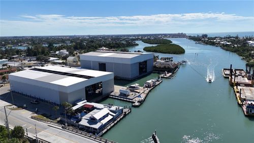 s38-100 Circuit Rd, NOKOMIS, FL, 34275-3006 | Card Image