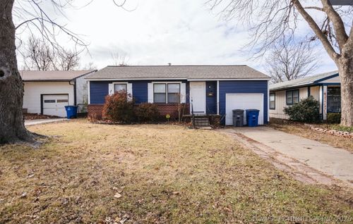 3724 S Knoxville Ave, Tulsa, OK, 74135-2240 | Card Image