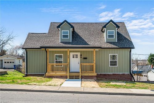 303 Orchard Street, Mount Airy, NC, 27030 | Card Image