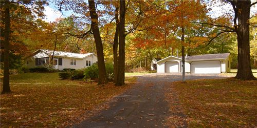 945 Cherriwood Rd, Pulaski, PA, 16143-2717 | Card Image