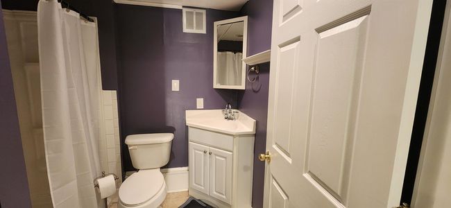 62 Hovey Rd, Condo with 2 bedrooms, 1 bathrooms and null parking in Londonderry NH | Image 6