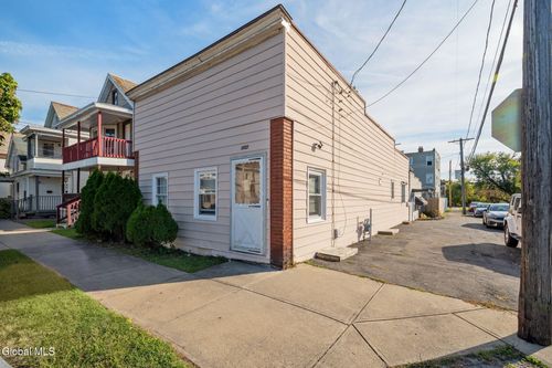 1002 Strong St, Schenectady, NY, 12307-1907 | Card Image