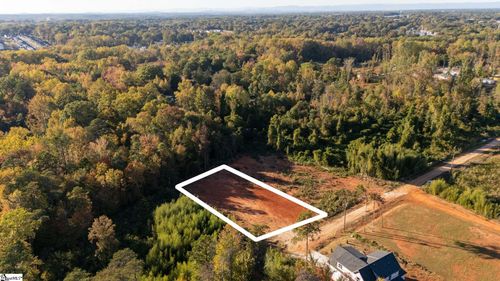 9 Overlook Dr, Greenville, SC, 29605-5071 | Card Image