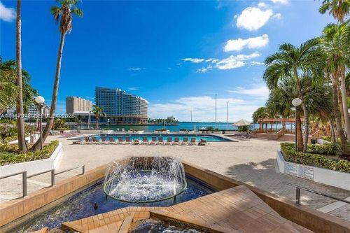 apt-764-801 Brickell Bay Dr, Miami, FL, 33131-2937 | Card Image