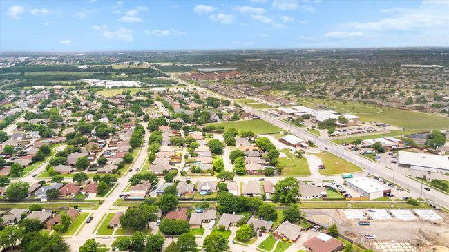 208 N Rustic Trl, House other with 3 bedrooms, 2 bathrooms and null parking in Wylie TX | Image 37