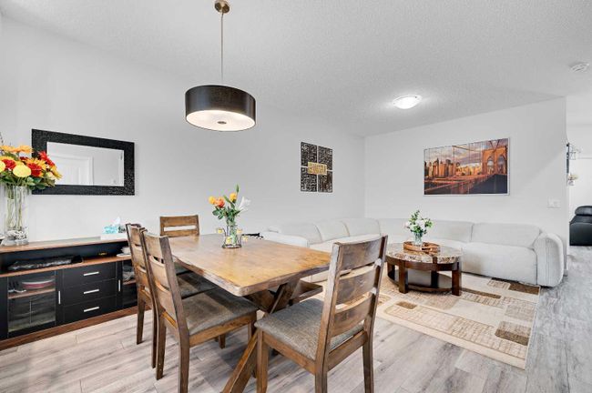 105 Legacy Glen Point Se, Home with 3 bedrooms, 2 bathrooms and 4 parking in Calgary AB | Image 10