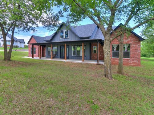 673 Barn Circle, Goldsby, OK, 73093 | Card Image