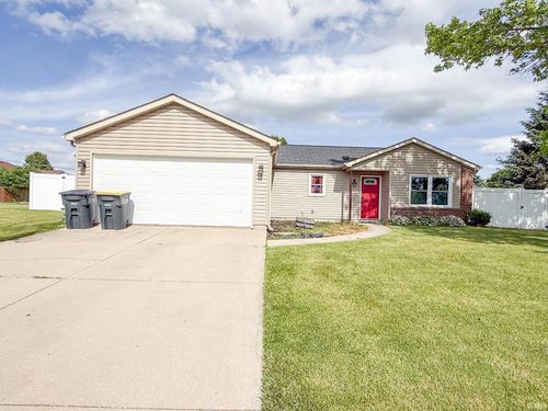 208 Valley Meadows Ln, Kendallville, IN, 46755-2941 | Card Image