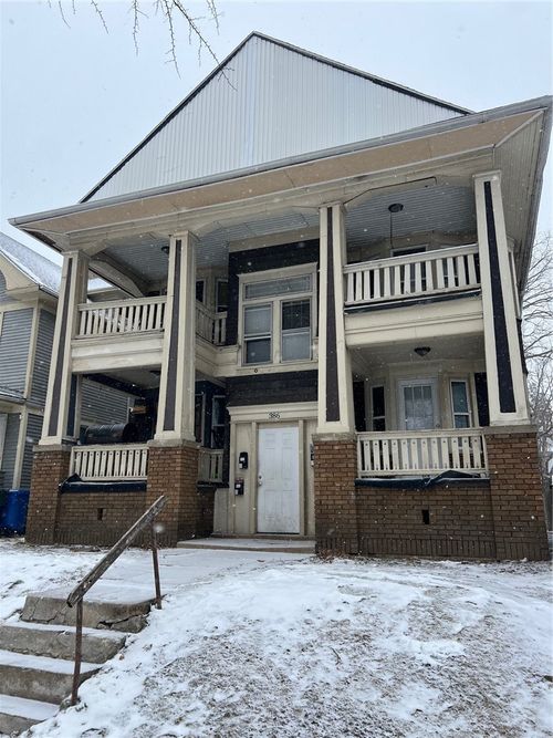 386 Ridgeway Ave, Rochester, NY, 14615-3920 | Card Image