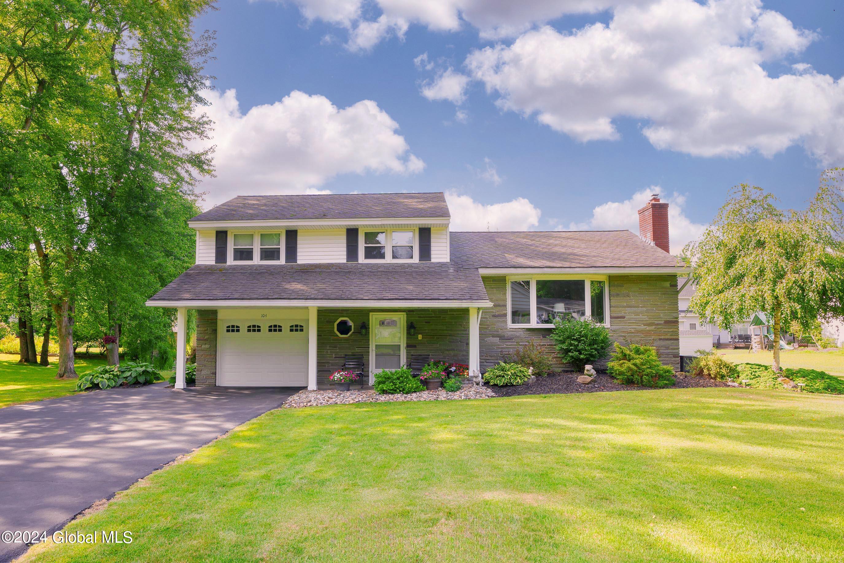 Beacon Rd, Glenmont, NY 12077