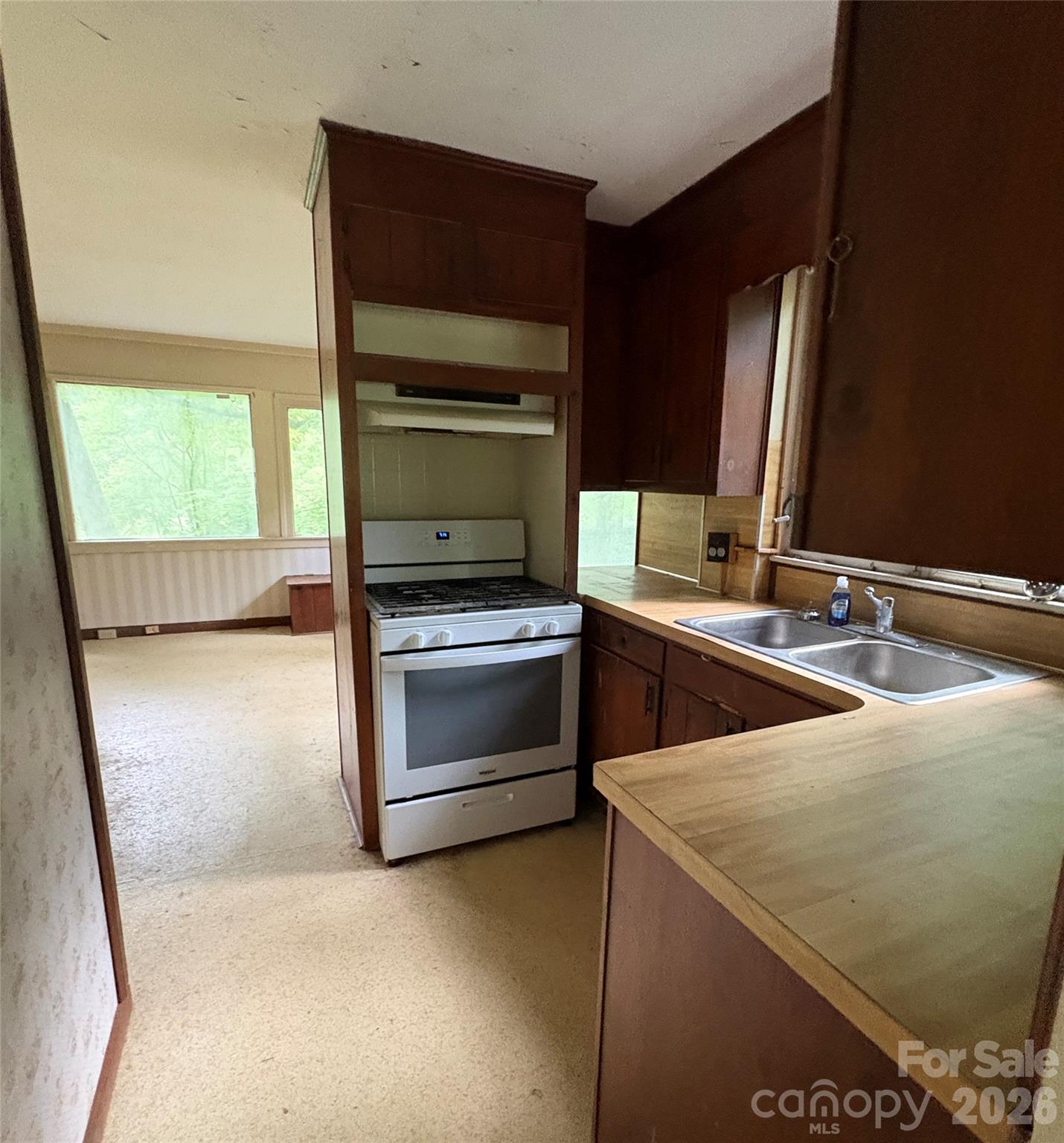 Residential in Hendersonville 4