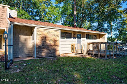 1 Quarterdeck Townes, New Bern, NC, 28562-8825 | Card Image