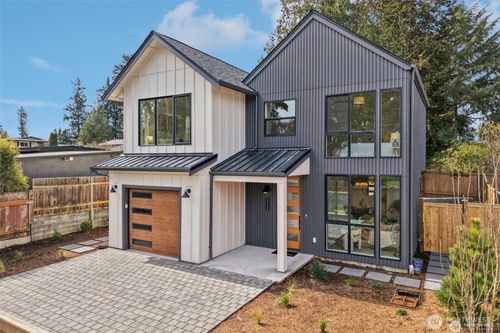 20205 5th Ave Nw, Shoreline, WA, 98177-2004 | Card Image