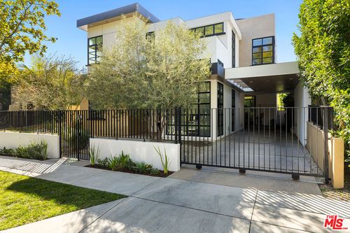 8732 Rangely Ave, West Hollywood, CA, 90048-1715 | Card Image