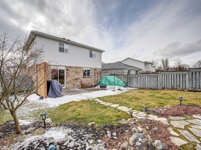 90 Bellamy Cres, House other with 3 bedrooms, 2 bathrooms and 3 parking in Fergus ON | Image 28