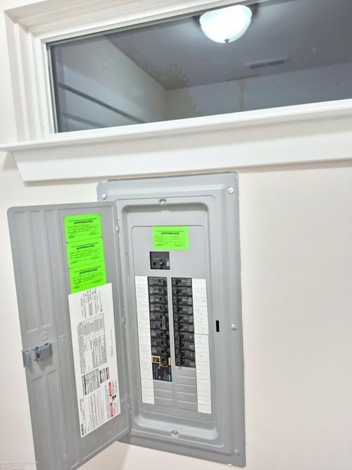 28017 Ginley St, Roseville, MI, 48066-2634 | Card Image