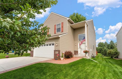 8457 Savanna Oaks Ln, Woodbury, MN, 55125-9460 | Card Image