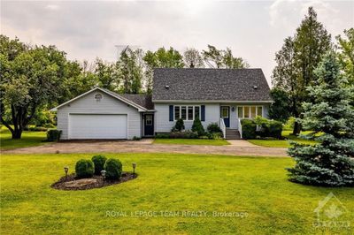 833 Heritage Dr, House other with 3 bedrooms, 2 bathrooms and 8 parking in Montague ON | Image 2