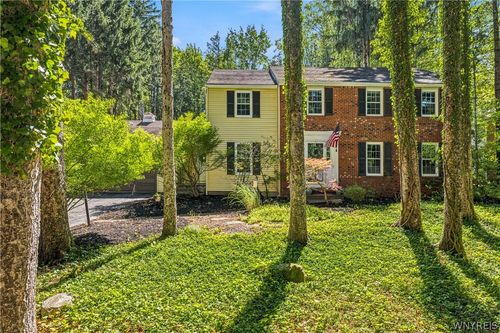 97 Tanglewood Dr W, Orchard Park, NY, 14127-3507 | Card Image