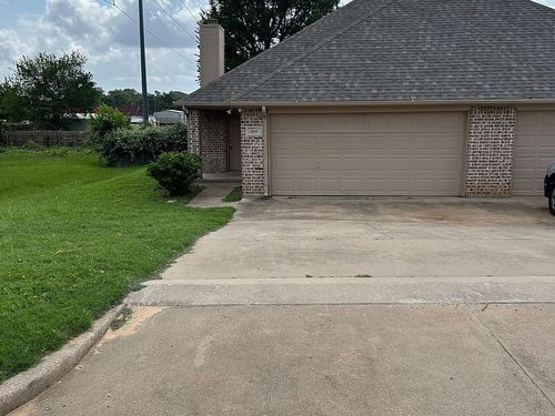 610 Linda Dr, Joshua, TX, 76058-3015 | Card Image
