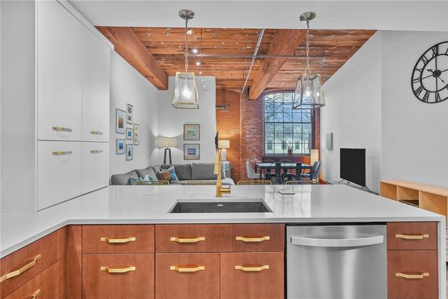 APT-211 - 555 S Water St, Condo with 2 bedrooms, 2 bathrooms and 3 parking in Providence RI | Image 12