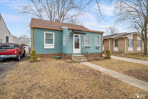 910 Maple Ave, Monroe, MI, 48162-3002 | Card Image