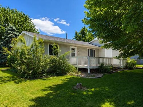 205 13th Ave S, Faulkton, SD, 57438-2137 | Card Image