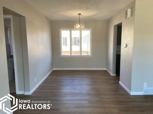 625 Blackstone Dr, Garner, IA, 50438-1512 | Card Image