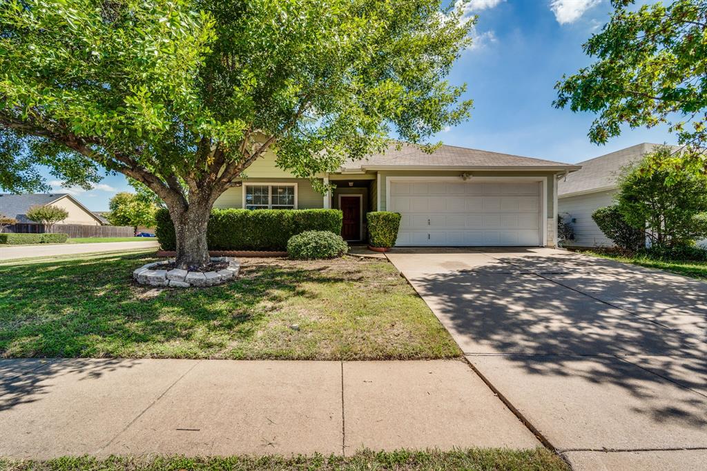 Wildflower Dr, Waxahachie, TX 75165